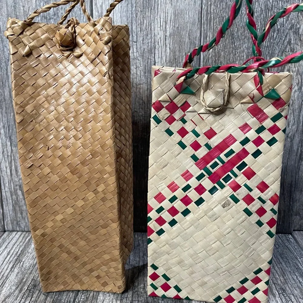 Bundle of 2 Woven Straw Beach Raffia Gift Bags